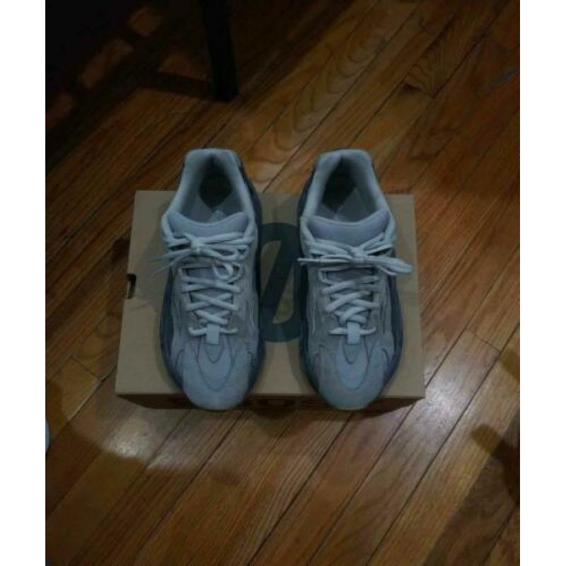 Yeezy boost 350 v2