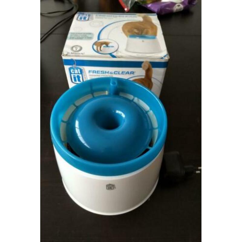 Water fontein voor katten en honden