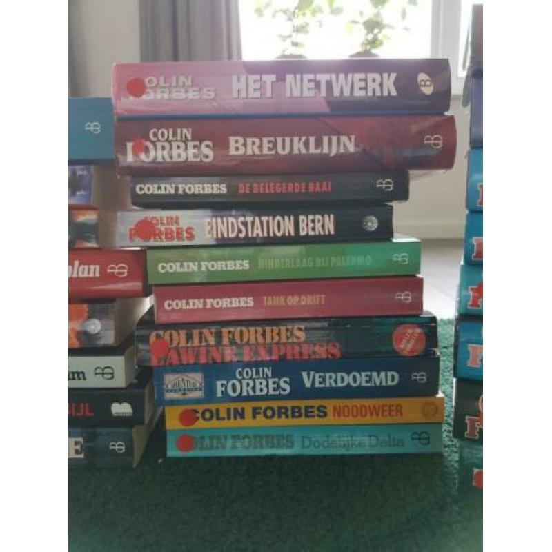 Diverse titels van Colin Forbes