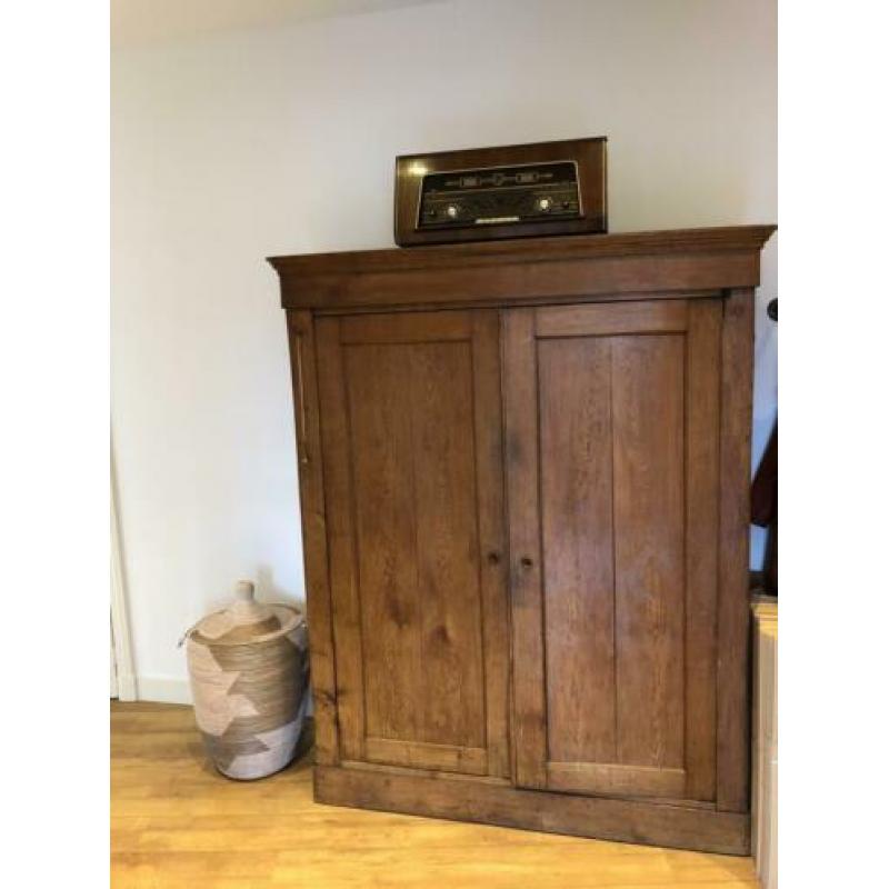 Authentieke brocante kast