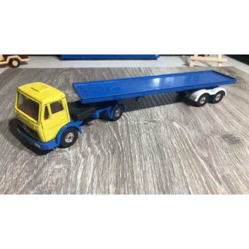 Mercedes truck corgi major toys 1/50 VAVB