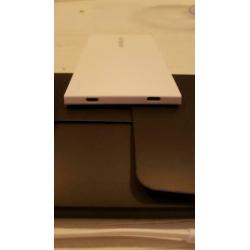 Arun powerbank 0,6 cm dik! 3000 mAh nieuw