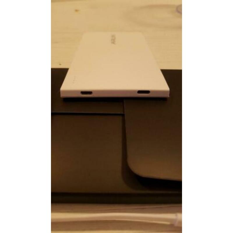 Arun powerbank 0,6 cm dik! 3000 mAh nieuw