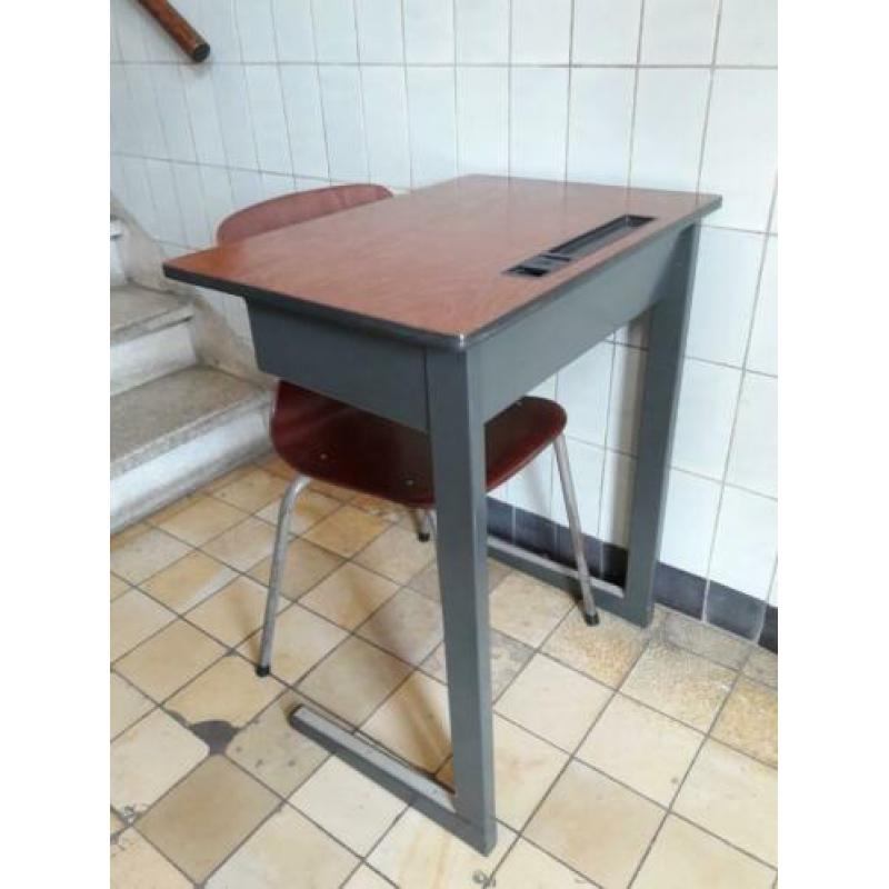 Vintage lessenaar schooltafeltje retro schoolstoel tafeltje