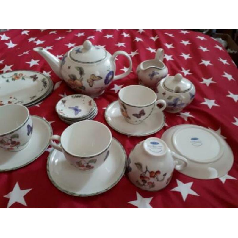 15 delig Janneke Brinkman thee/koffieservies. Nieuw