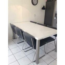 Eettafel 1.80 cm met 6 stoelen