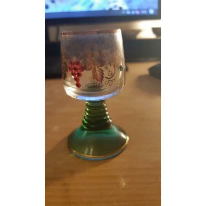 Roemer wijnglazen met strass druiven