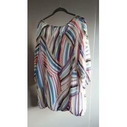 Vrolijke blouse/tuniek van Monroe & More maat 52