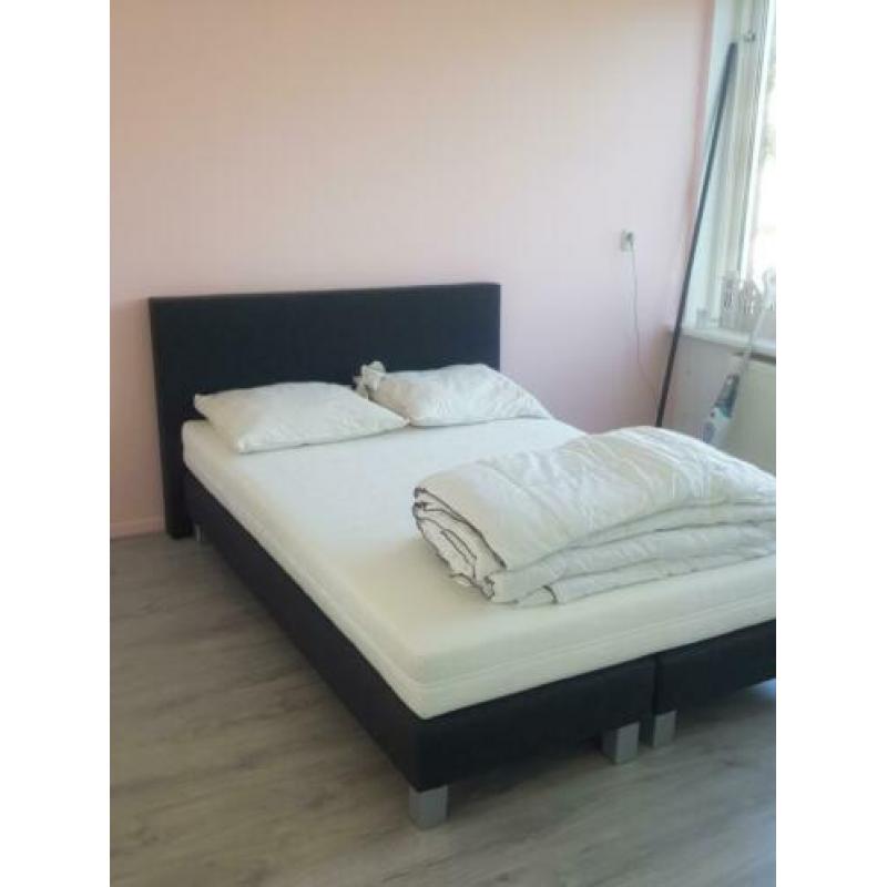 Boxspring half jaar geleden gekocht!