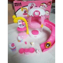 speelgoed huis peuter kleuter meisje hello Kitty hondjes