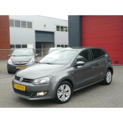 Volkswagen Polo 1.2 TSI Highline ,5 DeursAut-Airco,Zeer Mooi