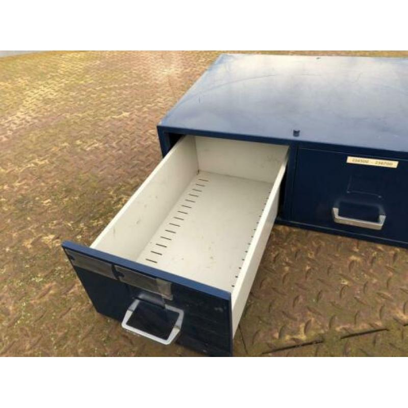 Mooie stapel kastjes van ahrend 52x43x20 5x
