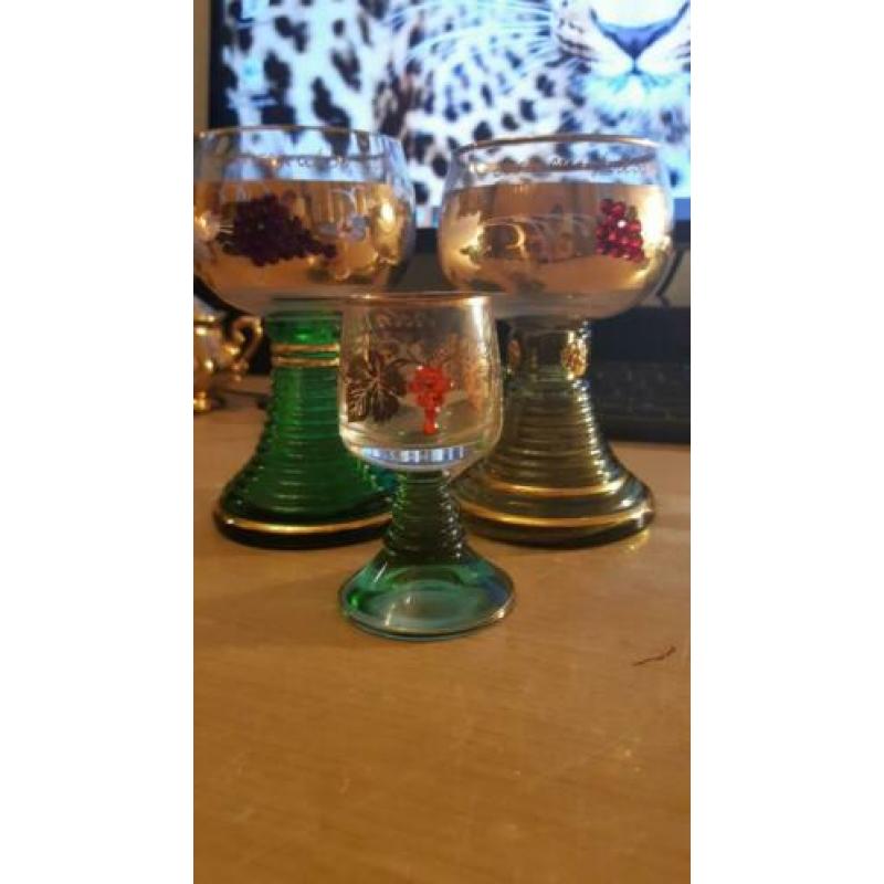 Roemer wijnglazen met strass druiven