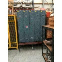Lockerkast met bankje