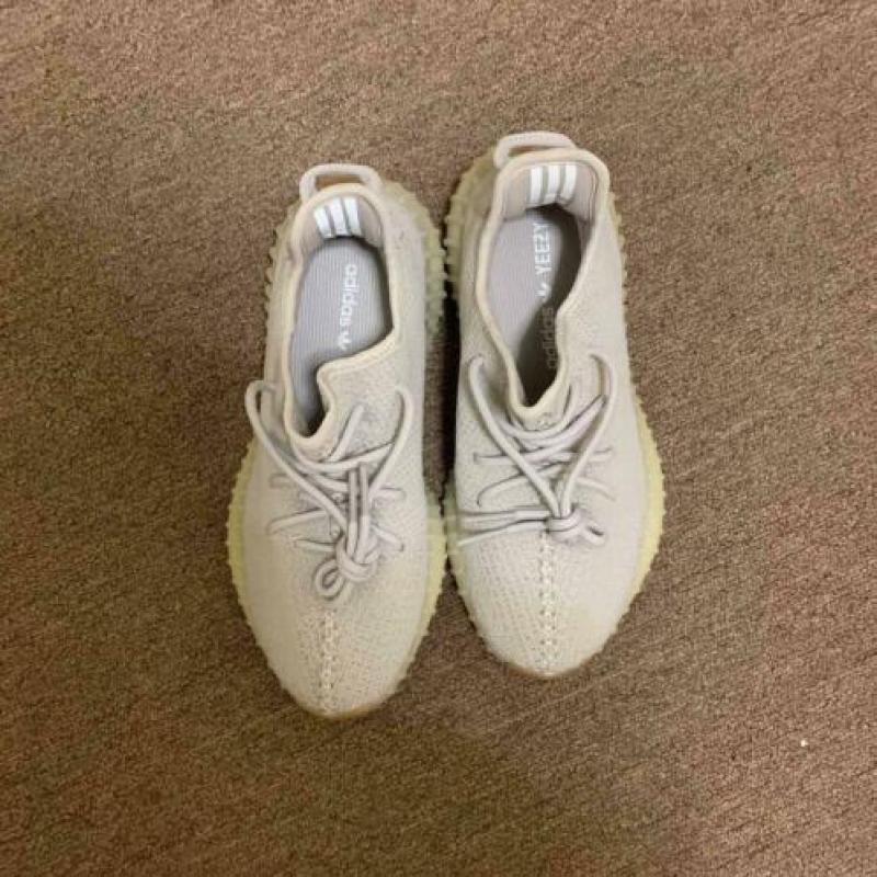 Yeezy boost 350 V2