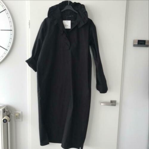 Nieuwe zwarte jurk Sofie D’Hoore met aparte kraag 36/38