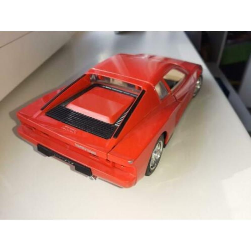 Ferrari auto burago bburago Testarossa 1984 1:18