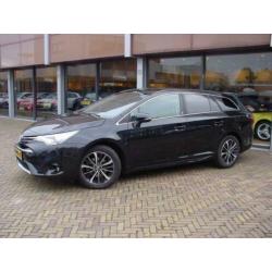 Toyota Avensis Touring Sports 1.8 VVT-i Dynamic Automaat