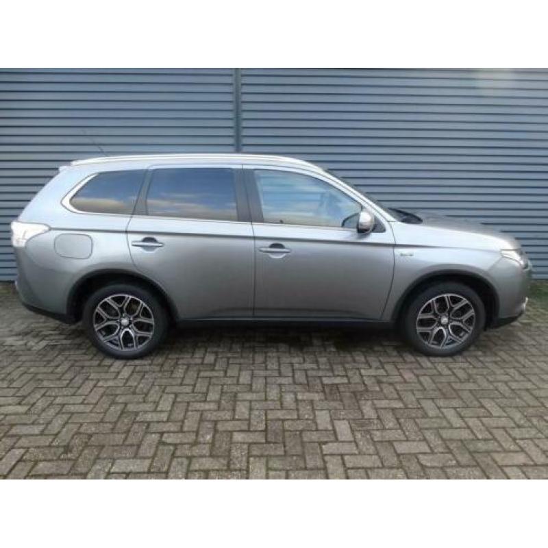 Mitsubishi Outlander 2.0 PHEV Instyle X-line EX.BTW!