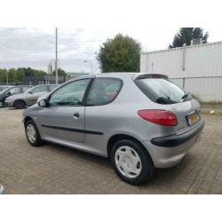 Peugeot 206 1.4 XR,Met nieuw APK
