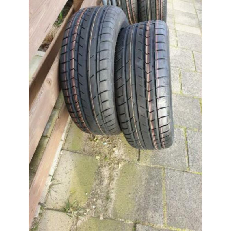 Goldline zomerbanden 215 55 16