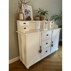 Leuk wit grenen dressoir