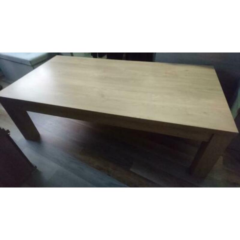 Mooi salontafel.