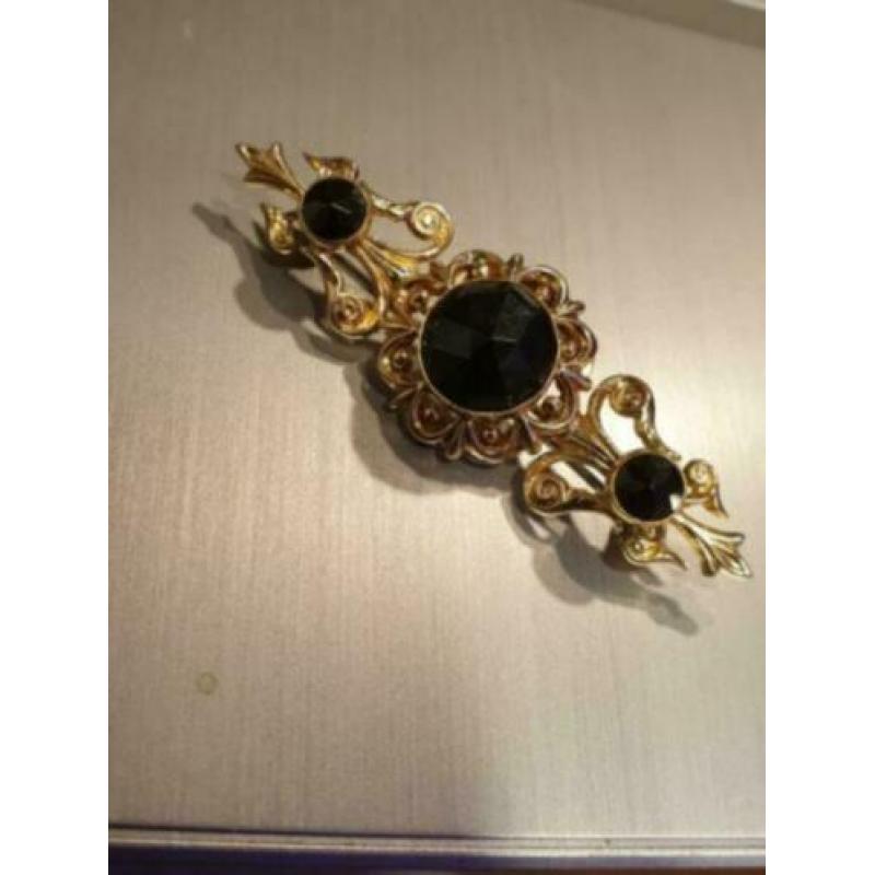 Mooie 14 karaat gouden Broche met Granaten.