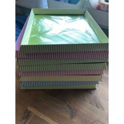 Opberg dozen voor vintage Barbie kleding