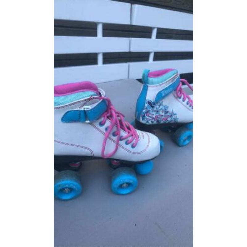 Rolschaatsen maat 34