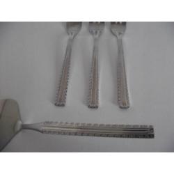 Te koop 3 st SBS Solingen RVS 18/10 gebak vorkjes: 13,5 cm