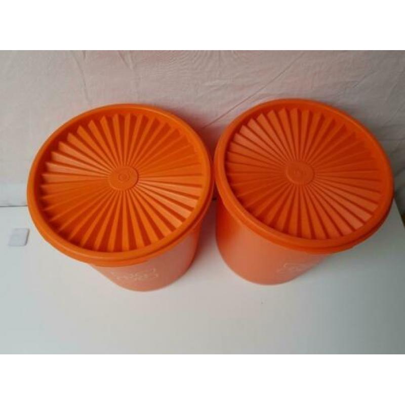 055) Bus met sterdeksel; 19 cm hoog; en meer Tupperware