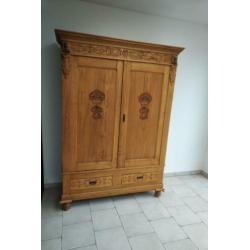 Mooie Mechelse antieke kast