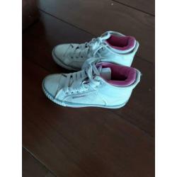 Mooie witte leren sneakers/gympen British Knights maat 31
