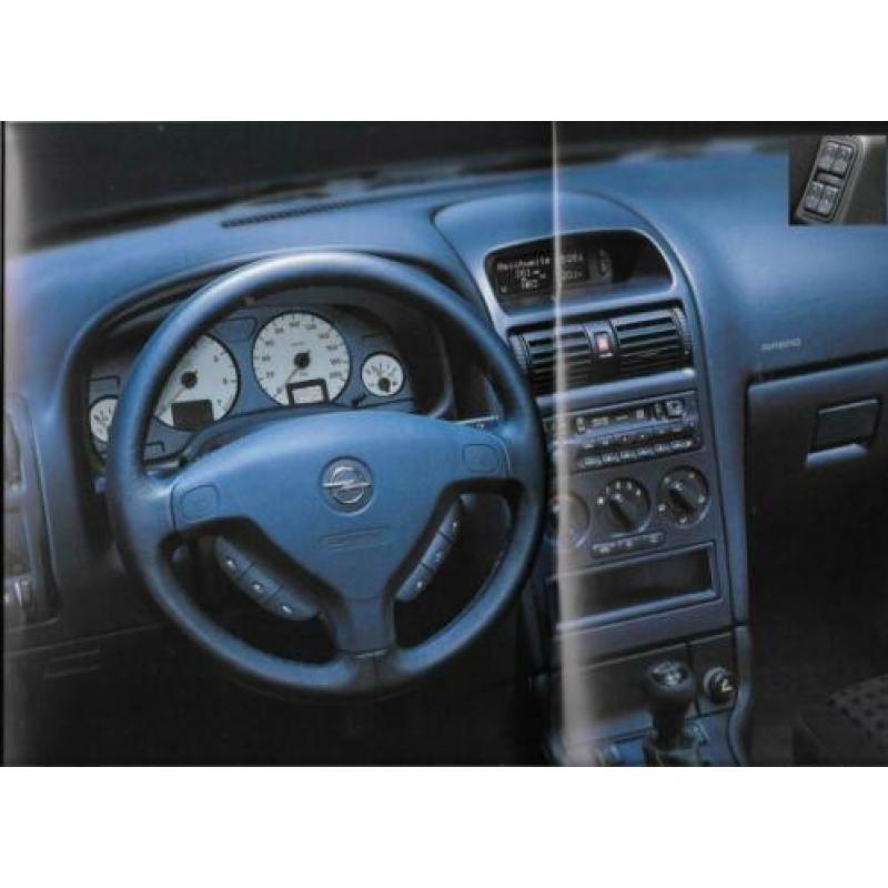 autofolder Opel Astra augustus 1998
