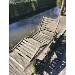 Ligbed hout verstelbaar met tafeltje opknapper