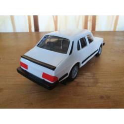 Stahlberg Saab 900 turbo plastik wit 1:20 1982