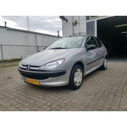 Peugeot 206 1.4 XR,Met nieuw APK