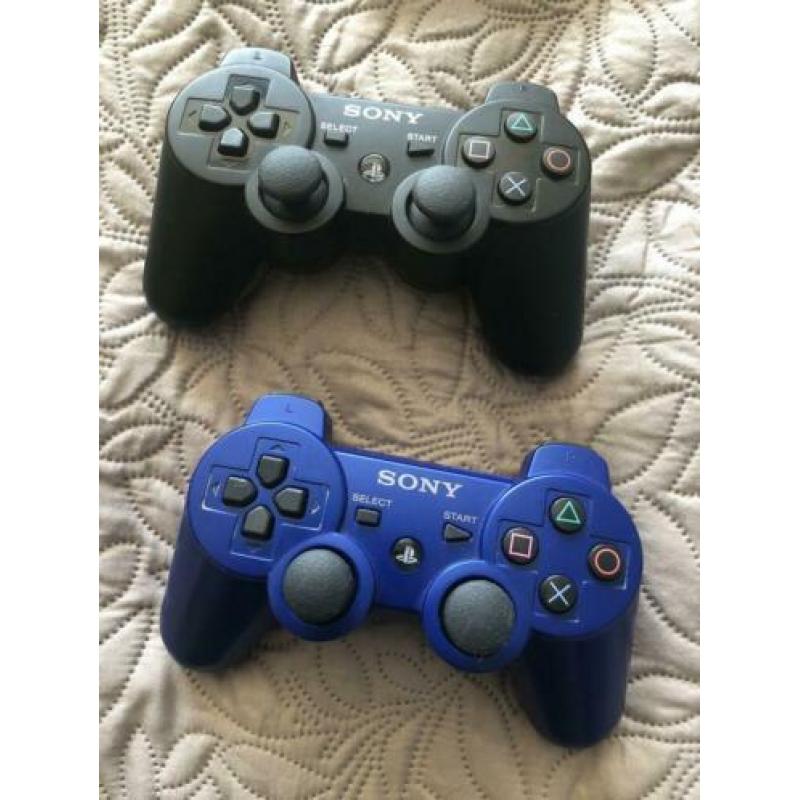 PlayStation 3 incl. games en 2 controllers