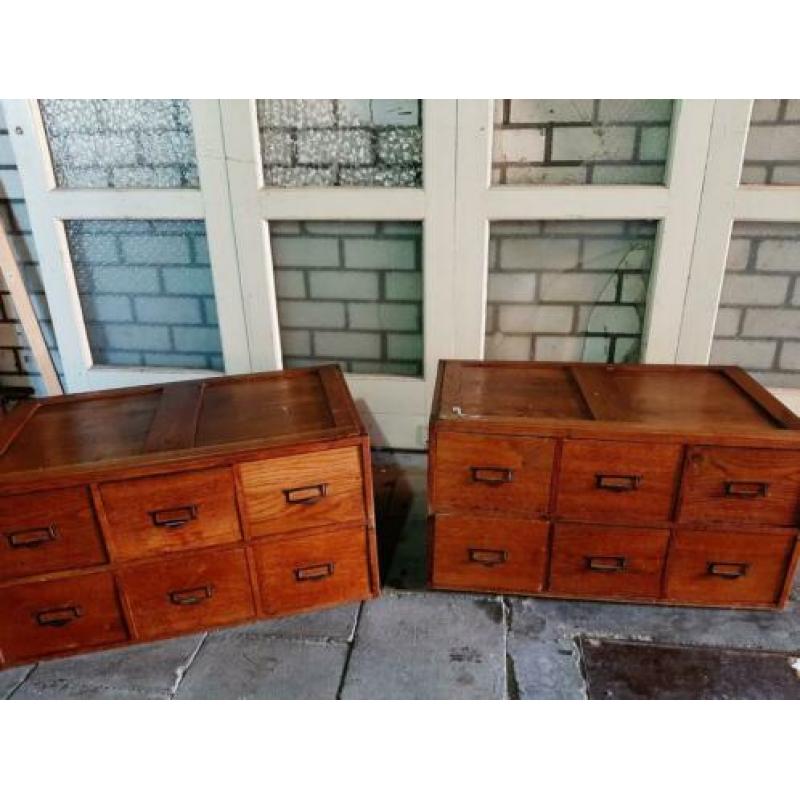 Mooie antieke vintage ladekasten