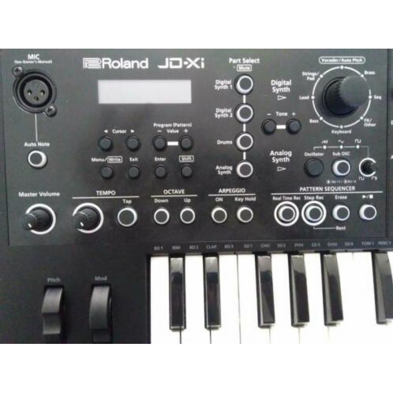 Roland DJ controller + JDXI Synthesizer
