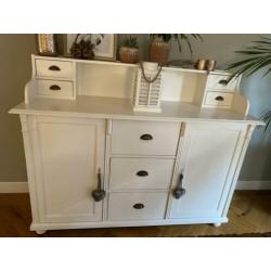 Leuk wit grenen dressoir