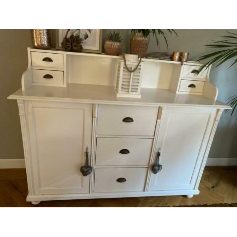 Leuk wit grenen dressoir