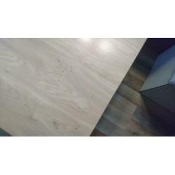 Mooi salontafel.
