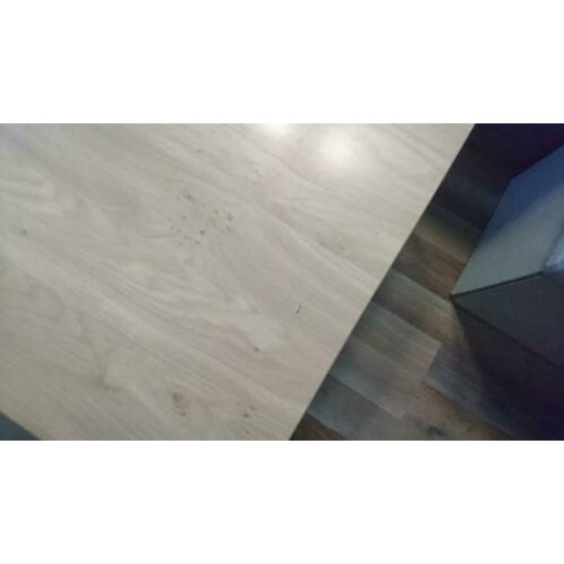 Mooi salontafel.