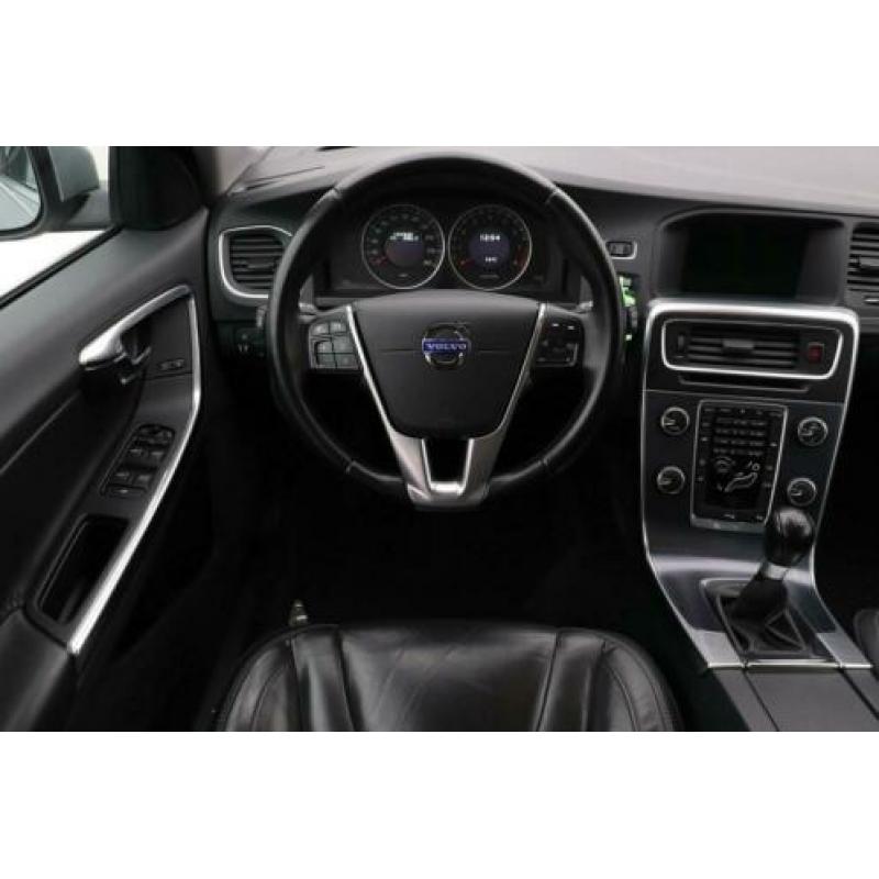 Volvo V60 1.6 T3 Ocean Race | 2e eigenaar | Leder | Navigati