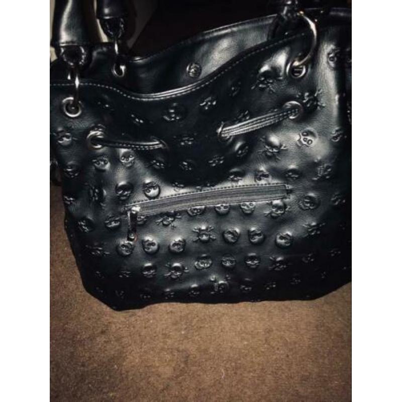 Tas