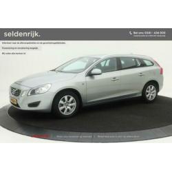Volvo V60 1.6 T3 Ocean Race | 2e eigenaar | Leder | Navigati