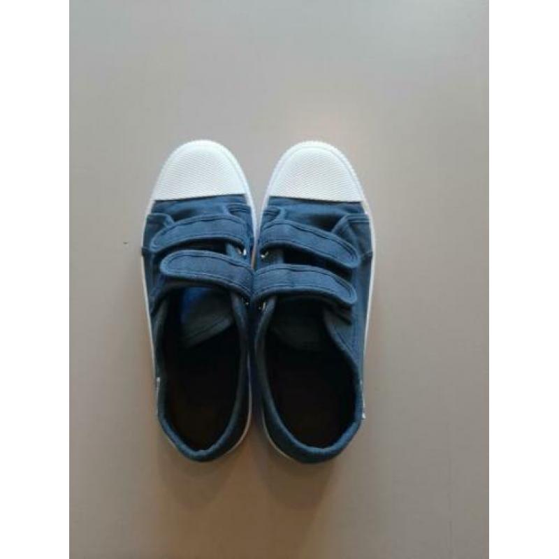 Meisjes slippers en schoenen maat 33 en 34