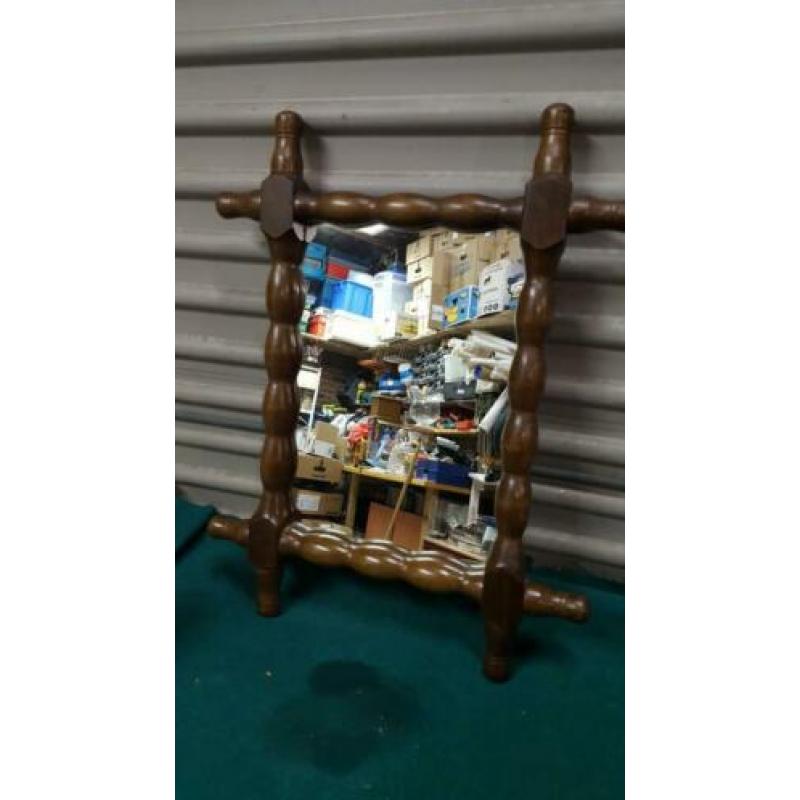 houten spiegel